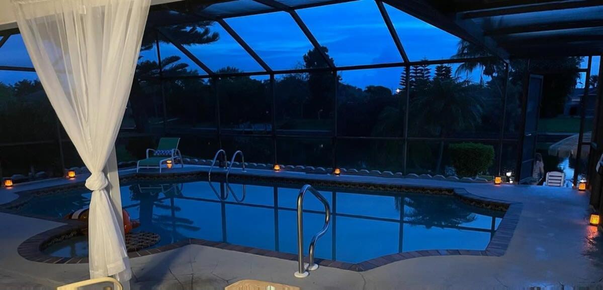 Vila Hidden Secret Waterfront Retreat Cape Coral Exteriér fotografie